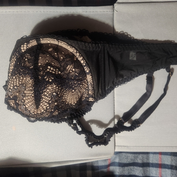 Lace Black and Tan Bra - Picture 5 of 6